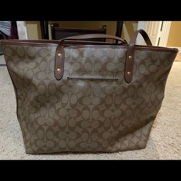 Big Coach Bag - Picture 2 of 11